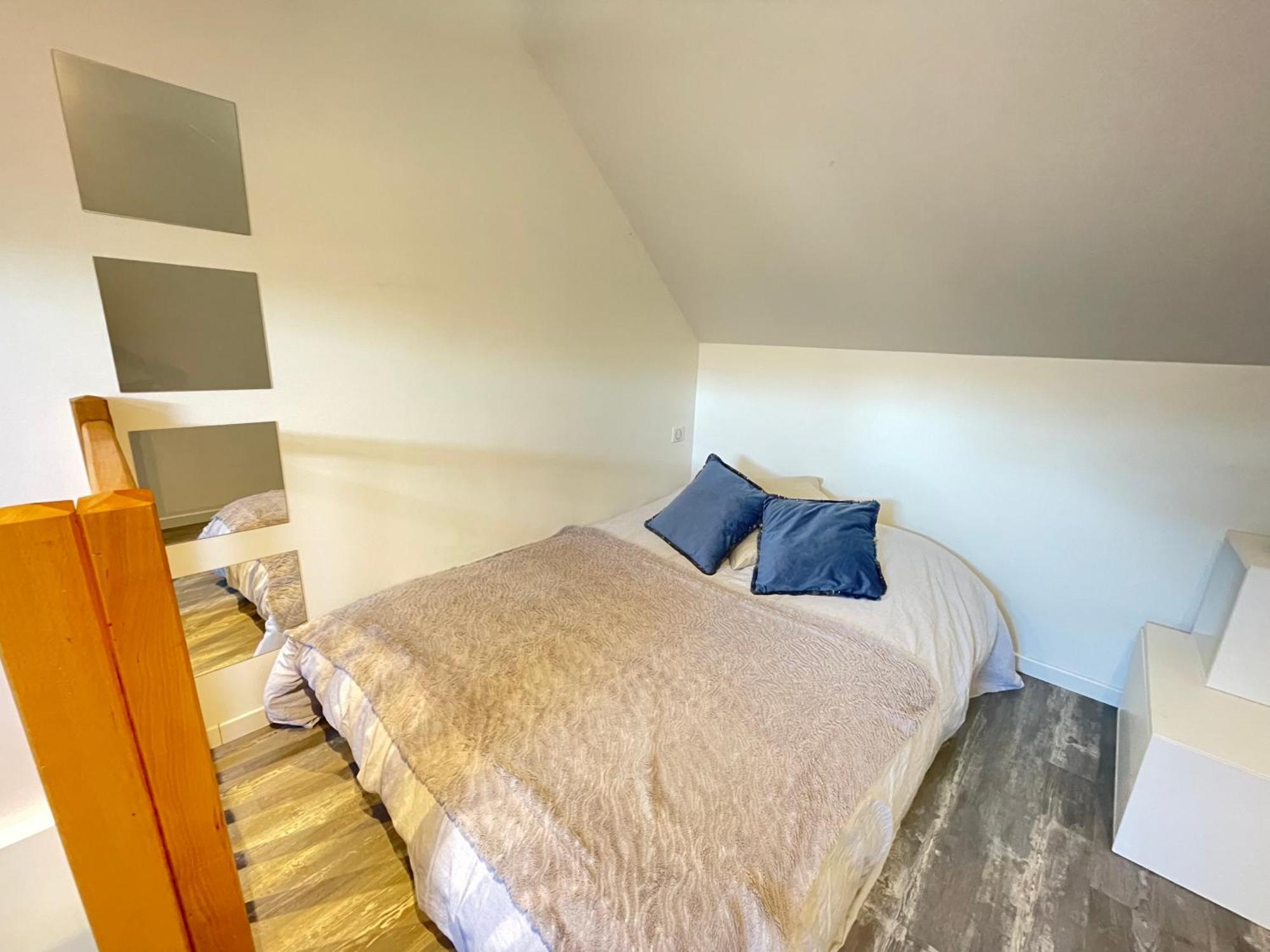 Apartment Le Duplex - Cour Exterieur Troyes